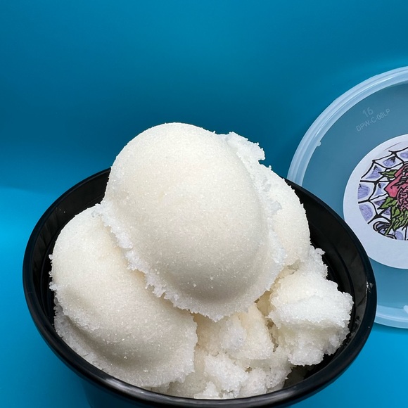 Apple Sugar Scrub 12 ounces Hand Crafted - Picture 3 of 9